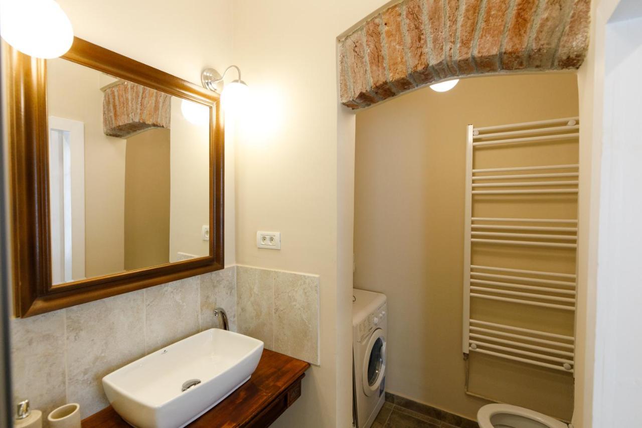 Ferienwohnung Stylish Flat In The Heart Of Historical Center Timişoara Exterior foto